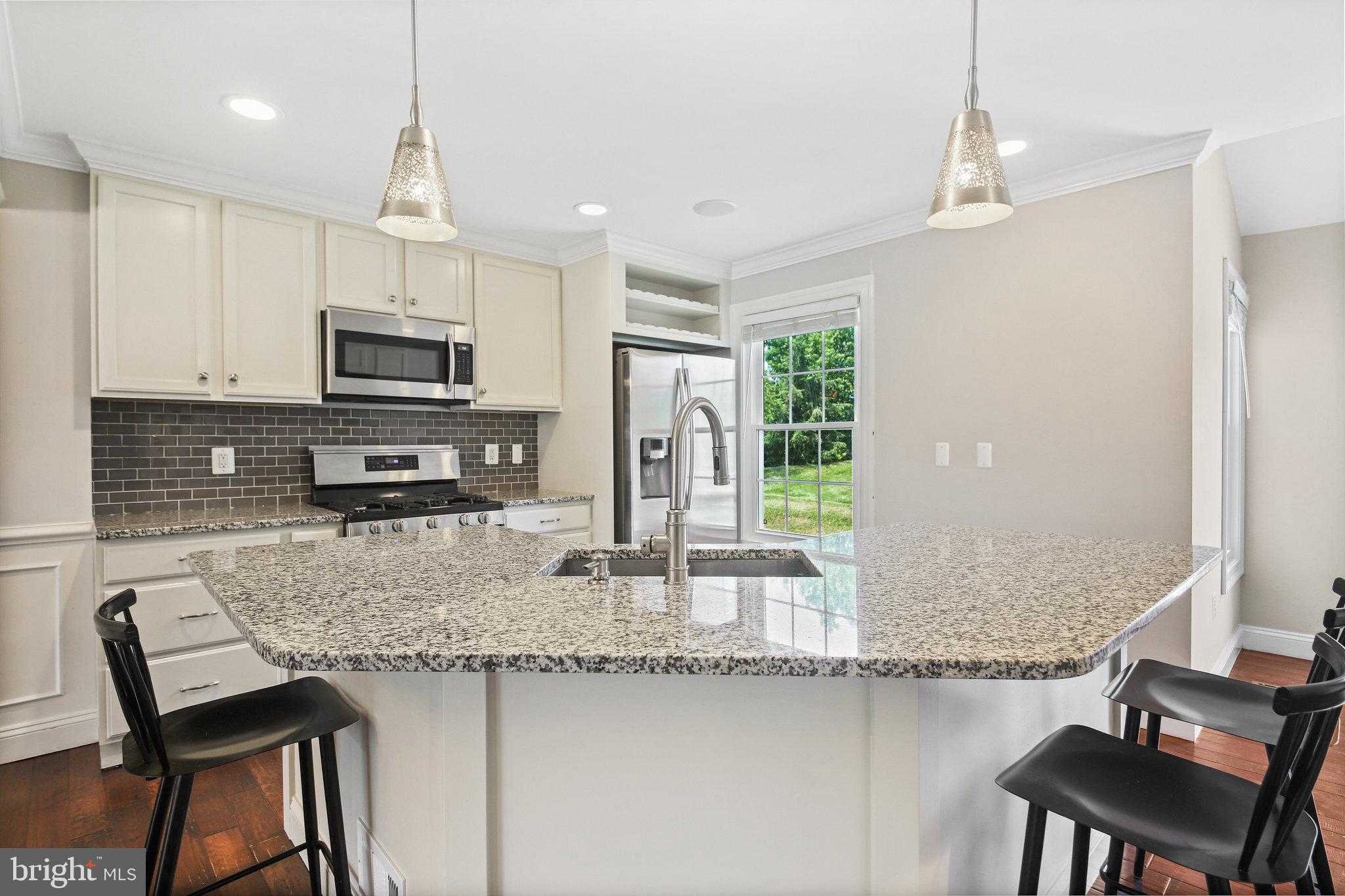 ASHBURN VILLAGE - Residential