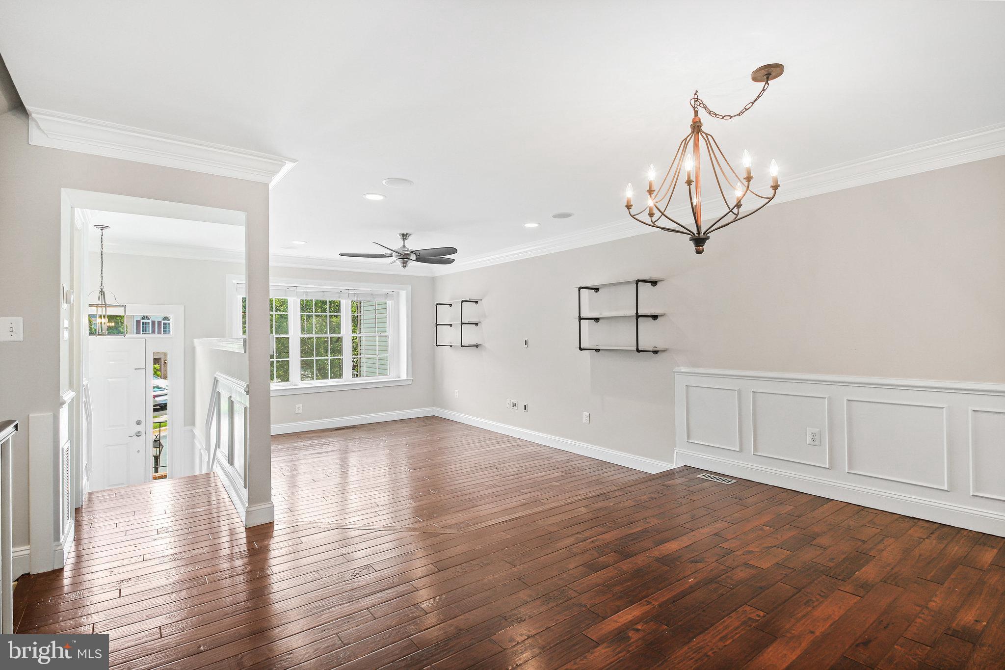 ASHBURN VILLAGE - Residential