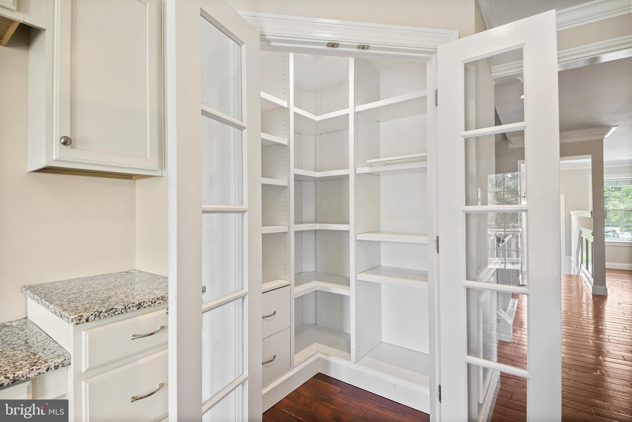 ASHBURN VILLAGE - Residential