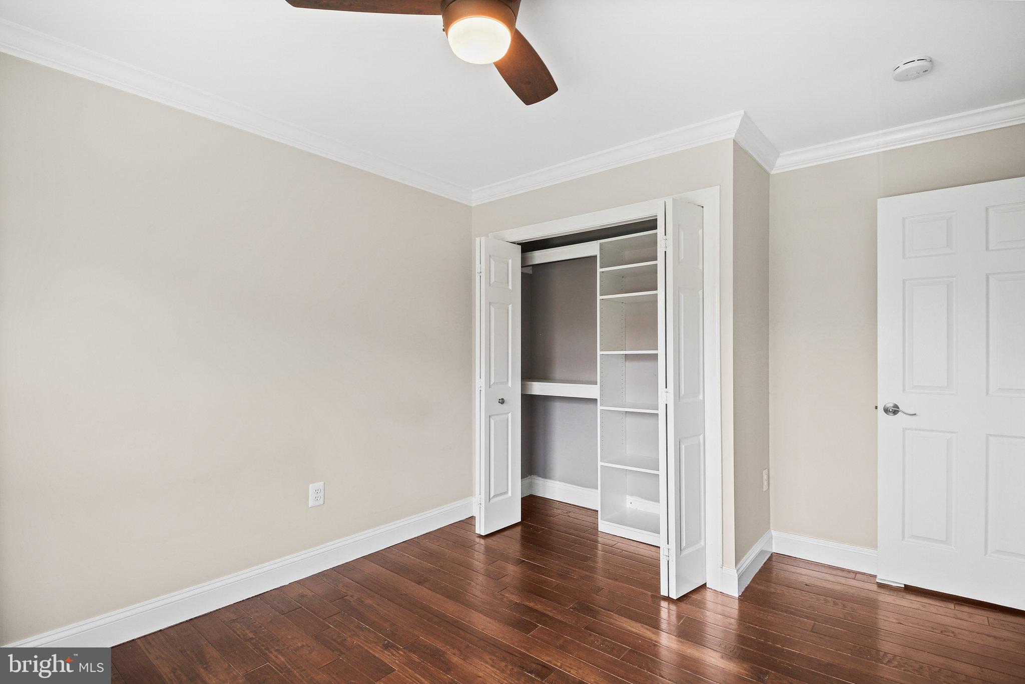 ASHBURN VILLAGE - Residential