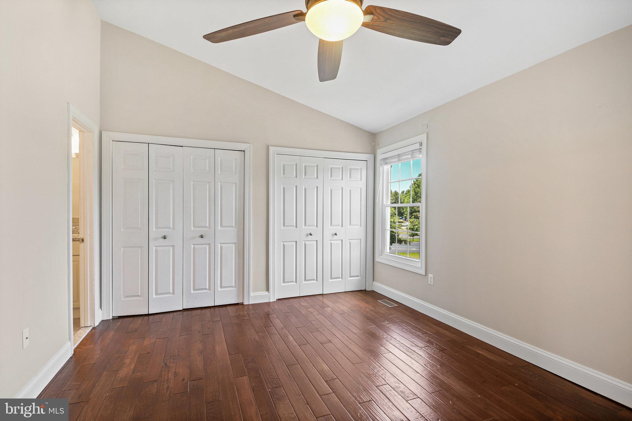 ASHBURN VILLAGE - Residential