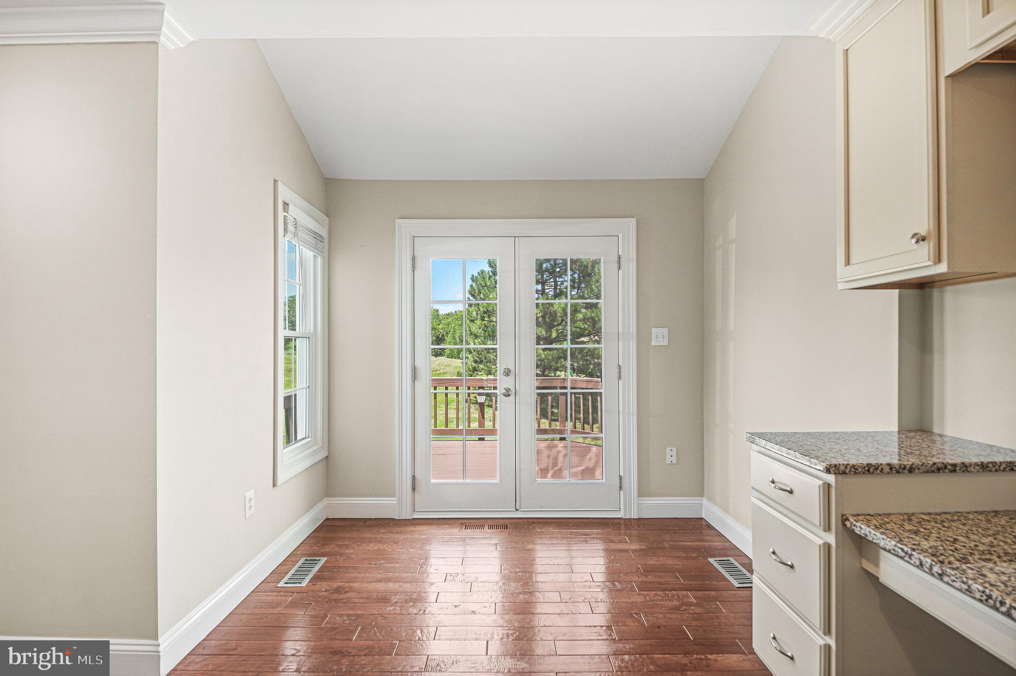 ASHBURN VILLAGE - Residential