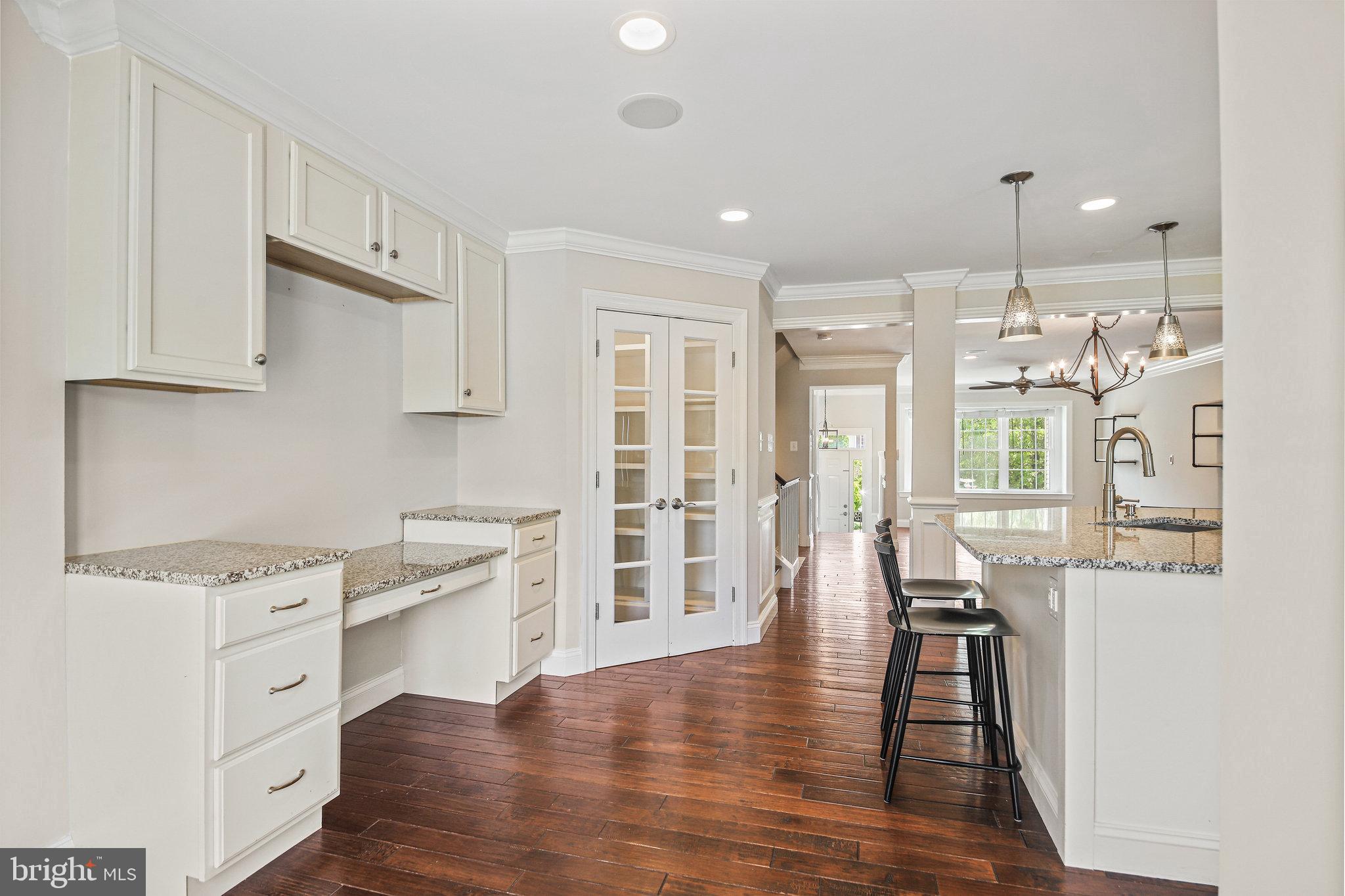 ASHBURN VILLAGE - Residential