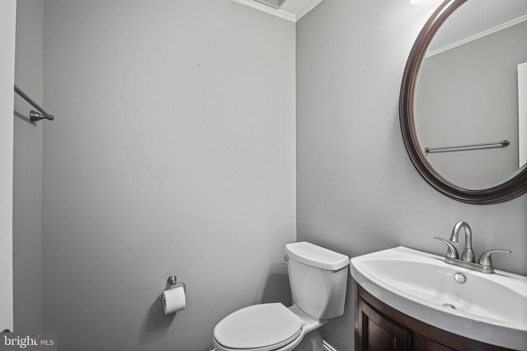 ASHBURN VILLAGE - Residential