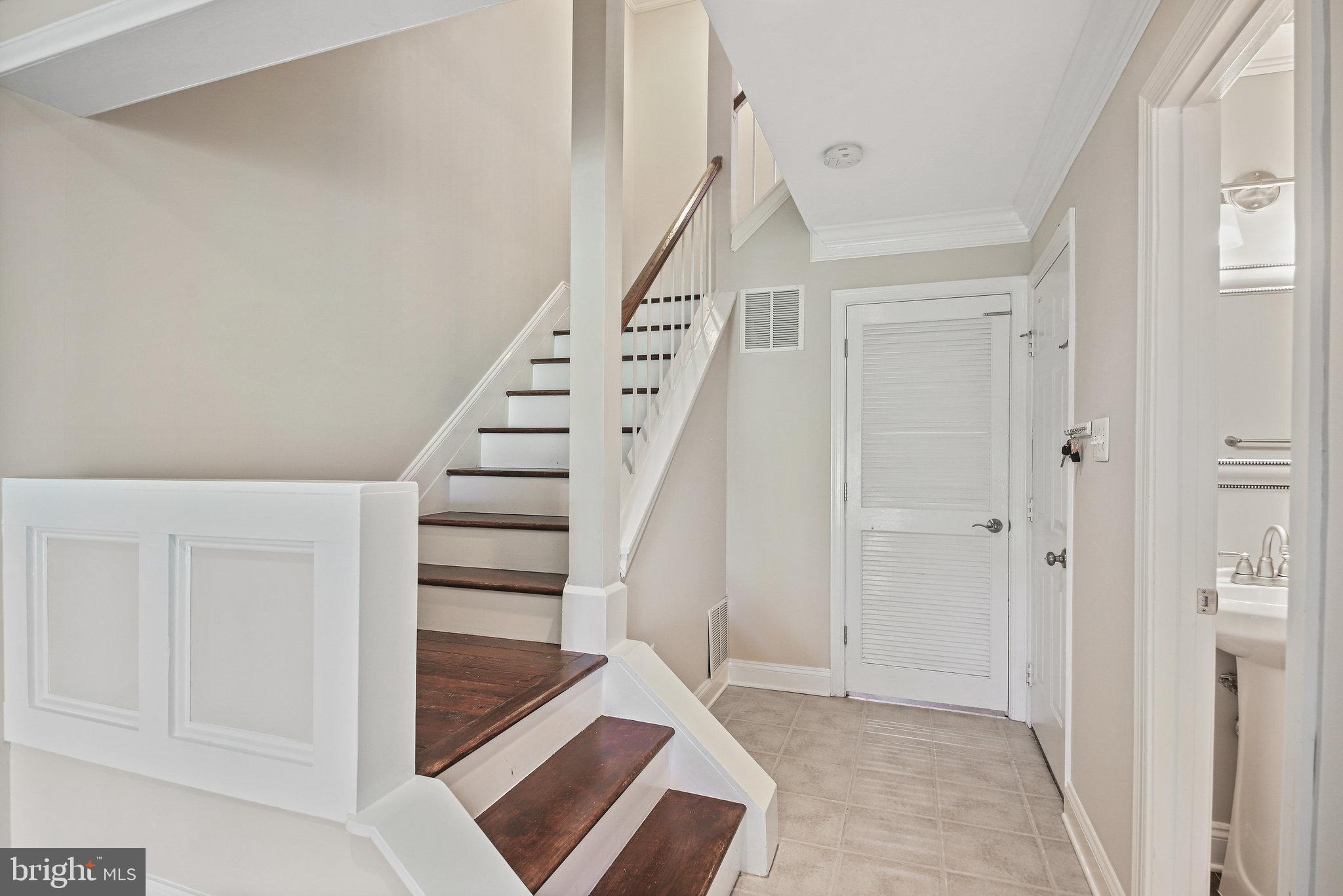 ASHBURN VILLAGE - Residential