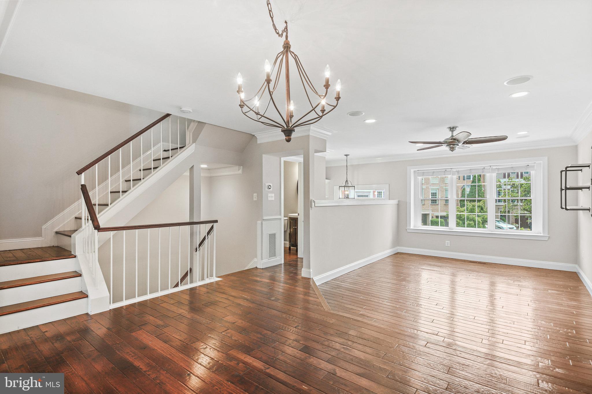 ASHBURN VILLAGE - Residential