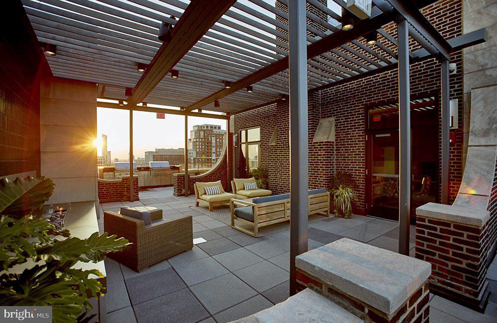 1616 WALNUT STREET 2210