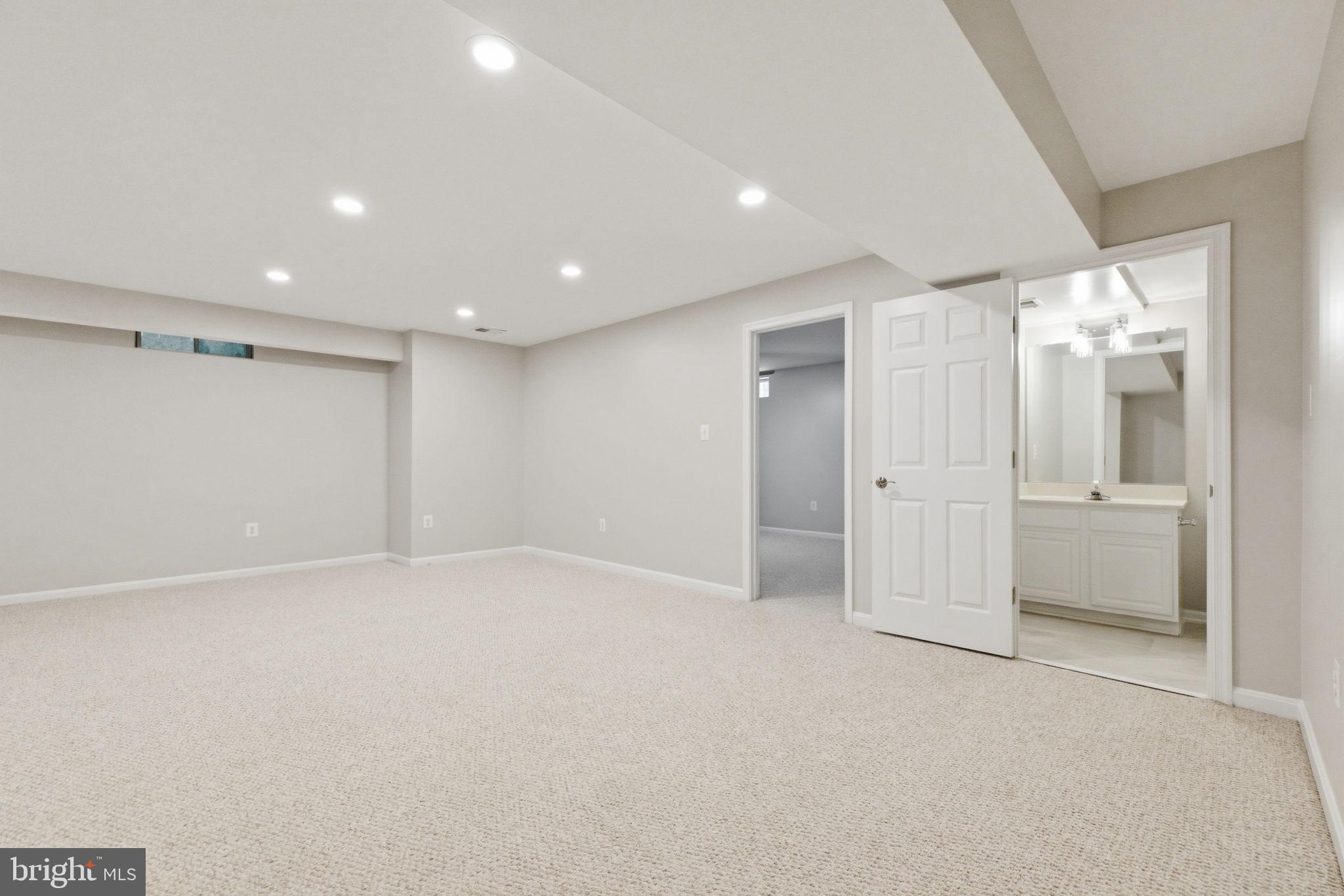 THE VILLAGES AT SAYBROOKE - Residential