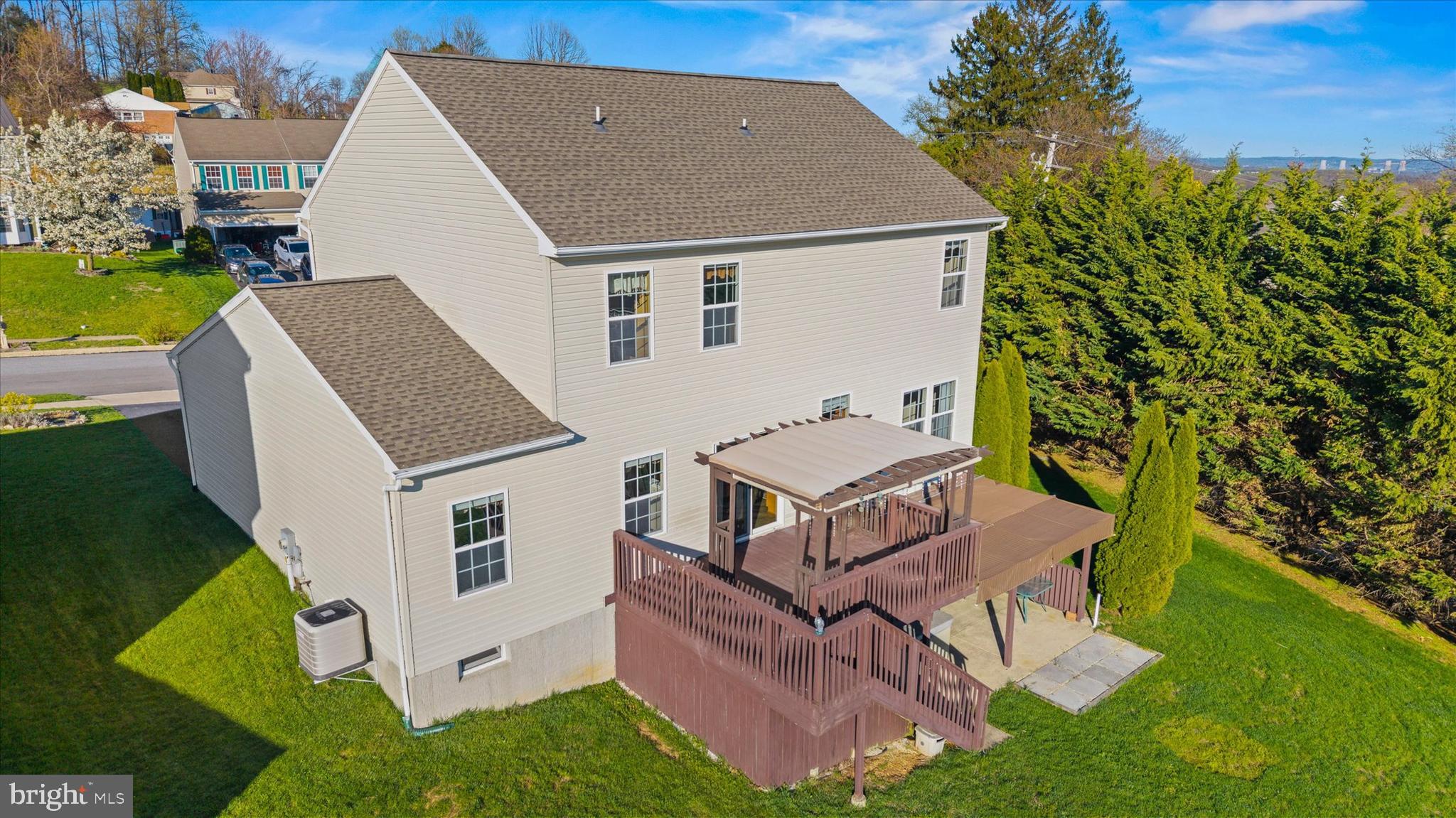 BRIARCLIFF - Residential