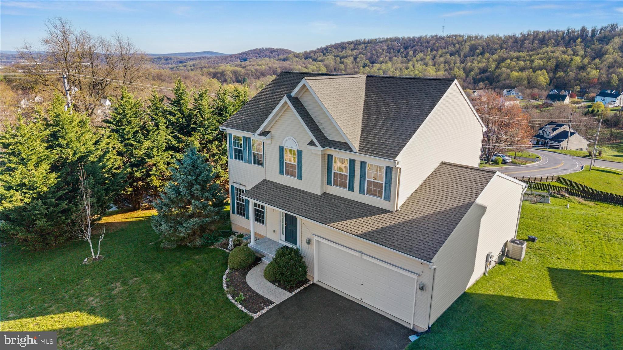 BRIARCLIFF - Residential