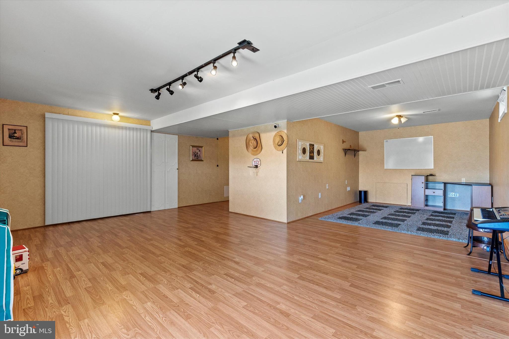 BRIARCLIFF - Residential