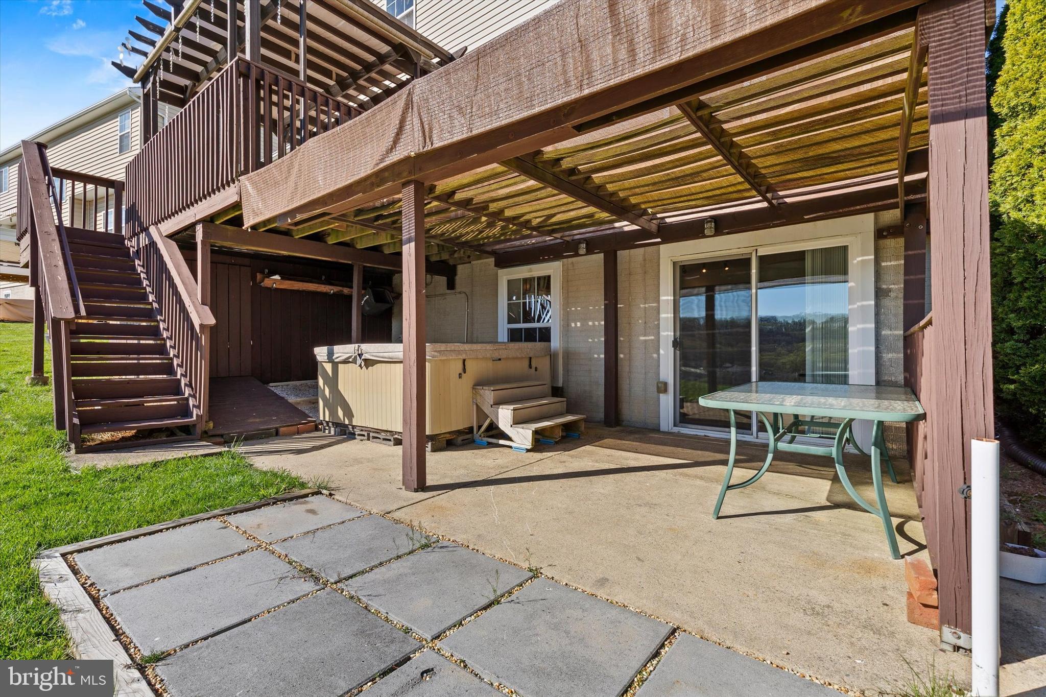 BRIARCLIFF - Residential