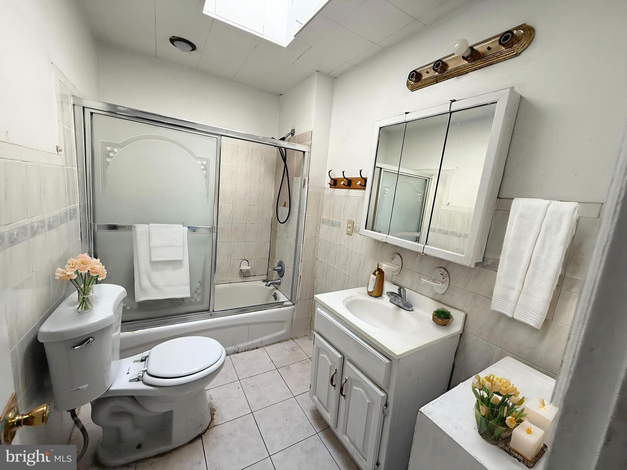 ELMWOOD PARK - Residential