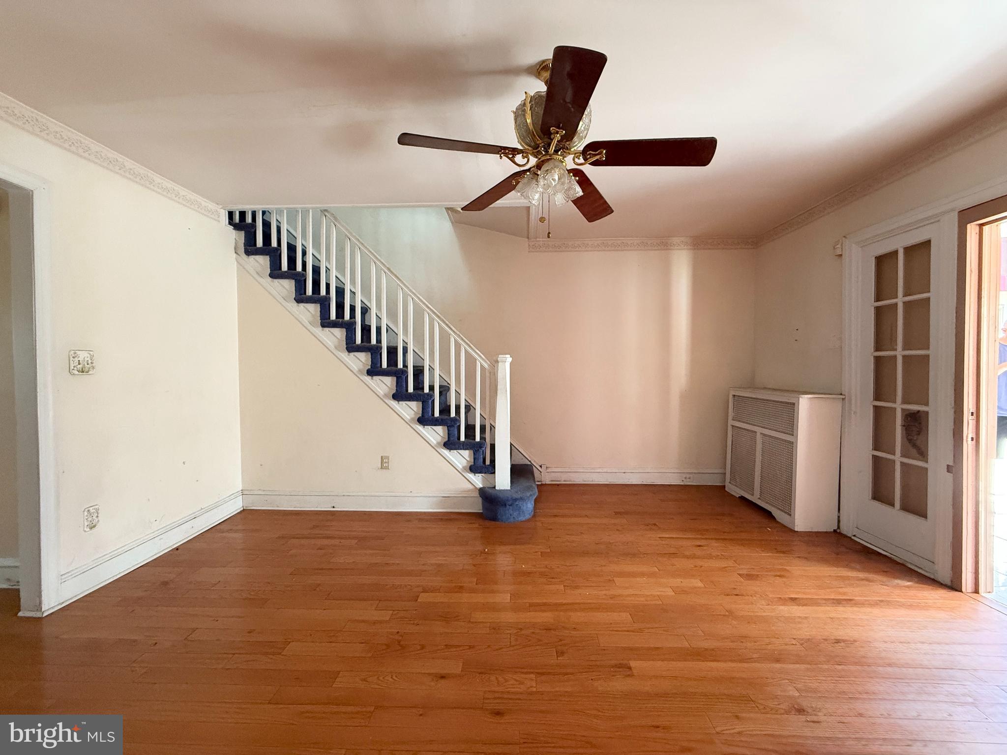 ELMWOOD PARK - Residential