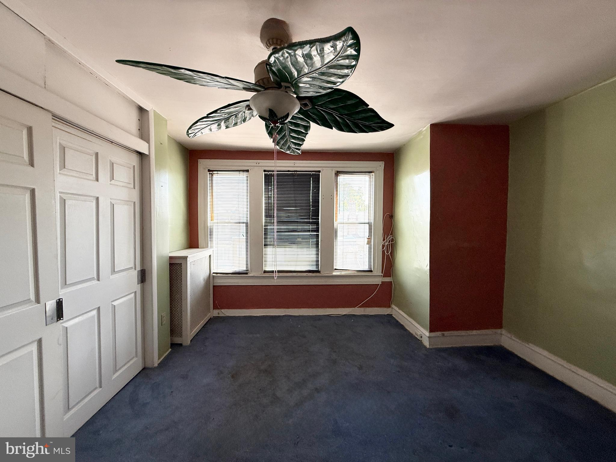 ELMWOOD PARK - Residential