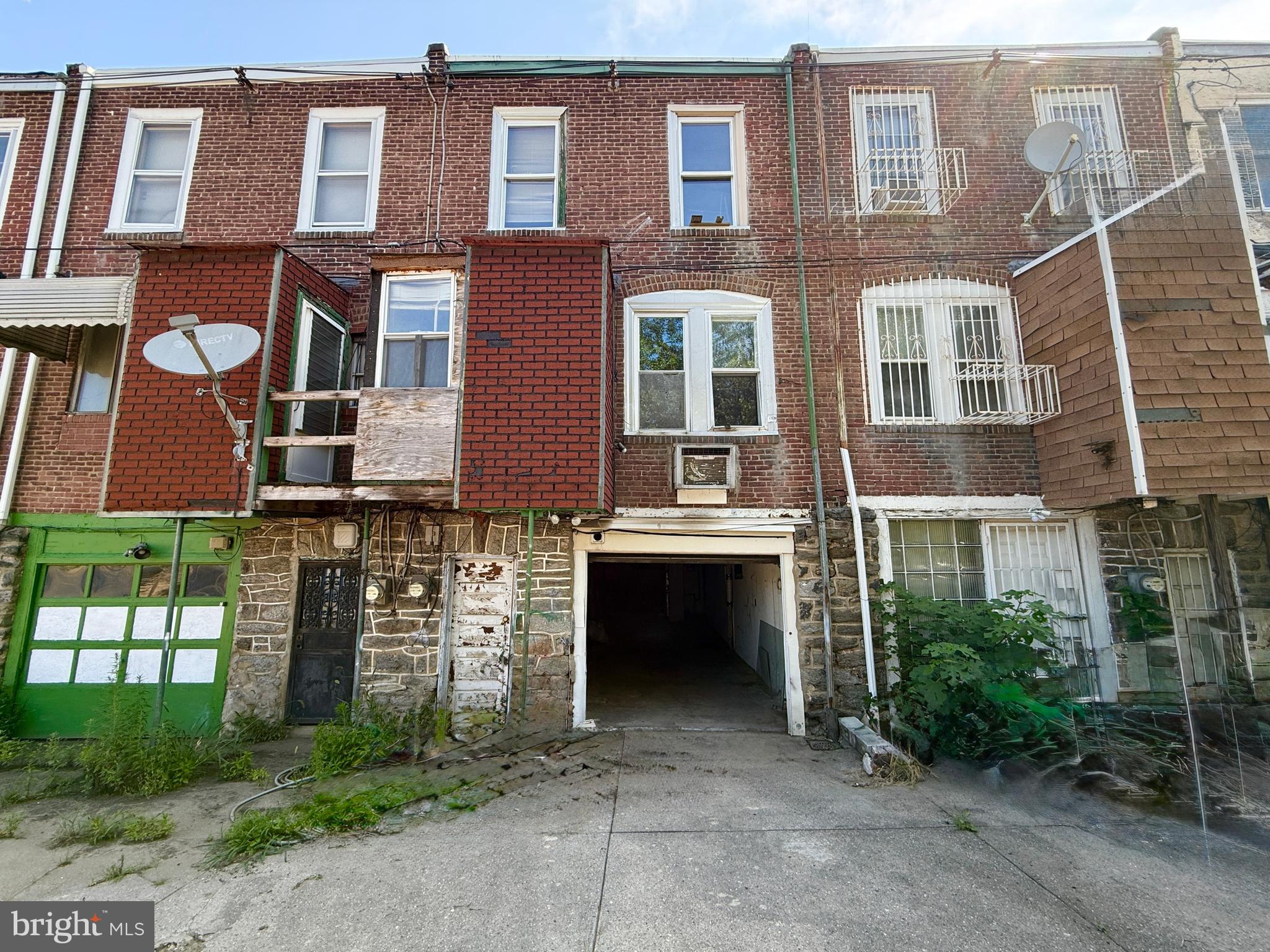 ELMWOOD PARK - Residential