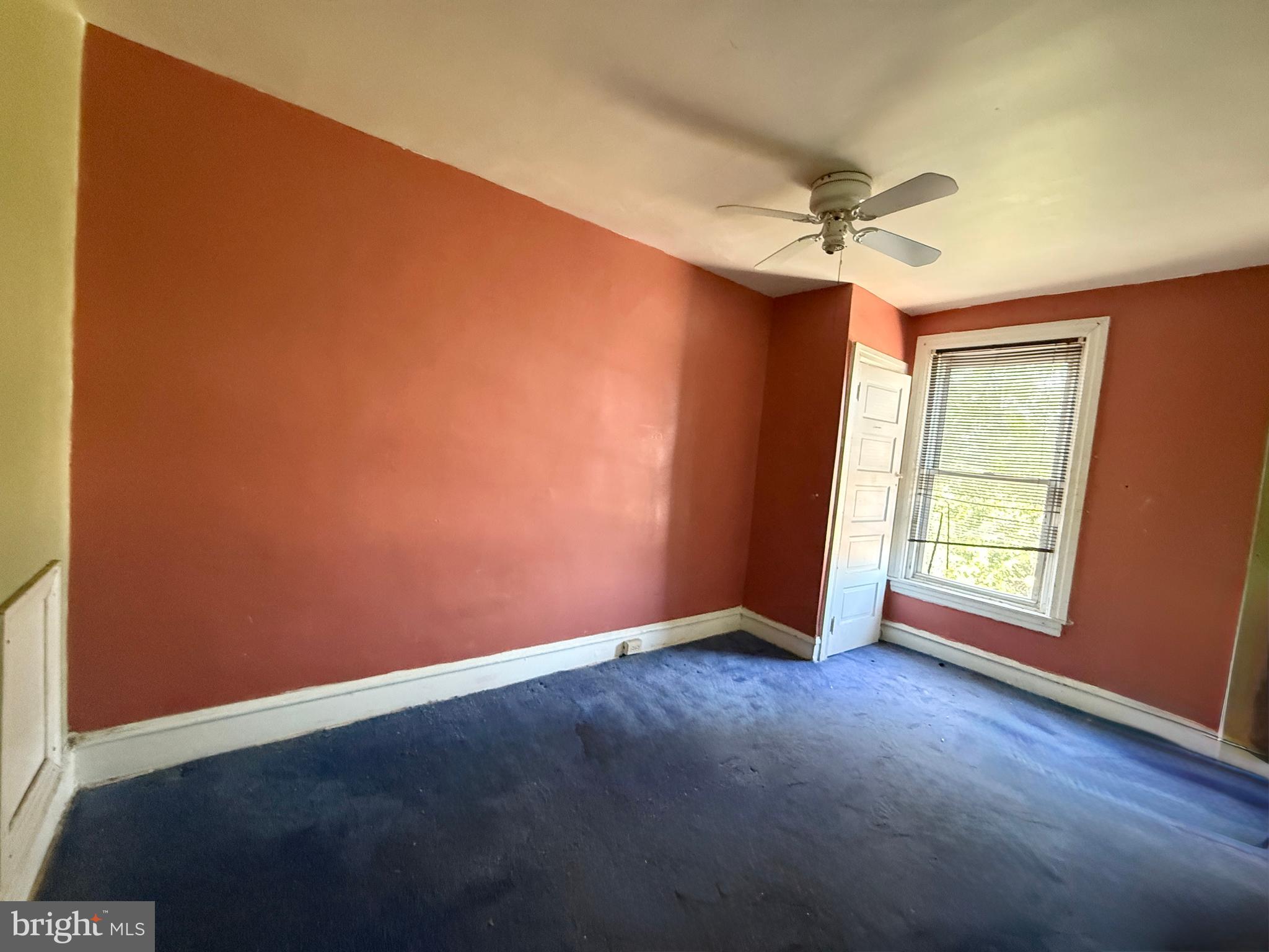 ELMWOOD PARK - Residential