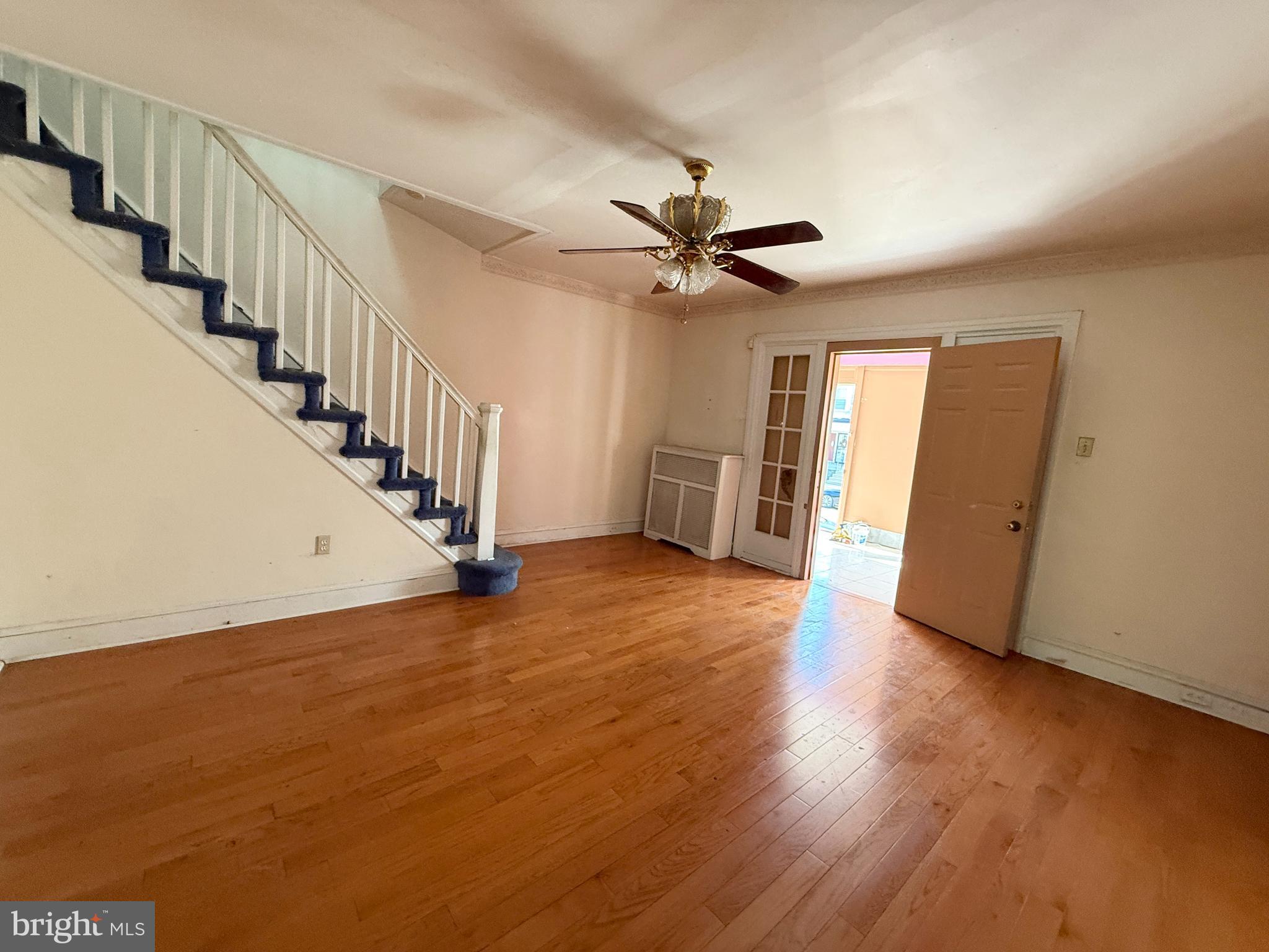 ELMWOOD PARK - Residential