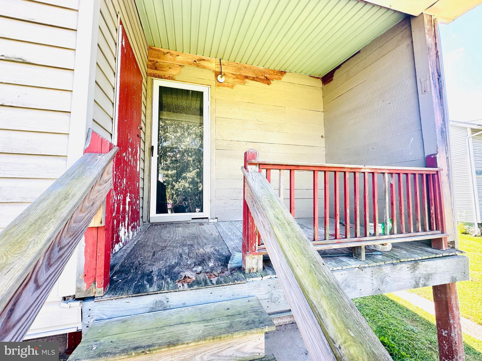 439 W MAIN STREET