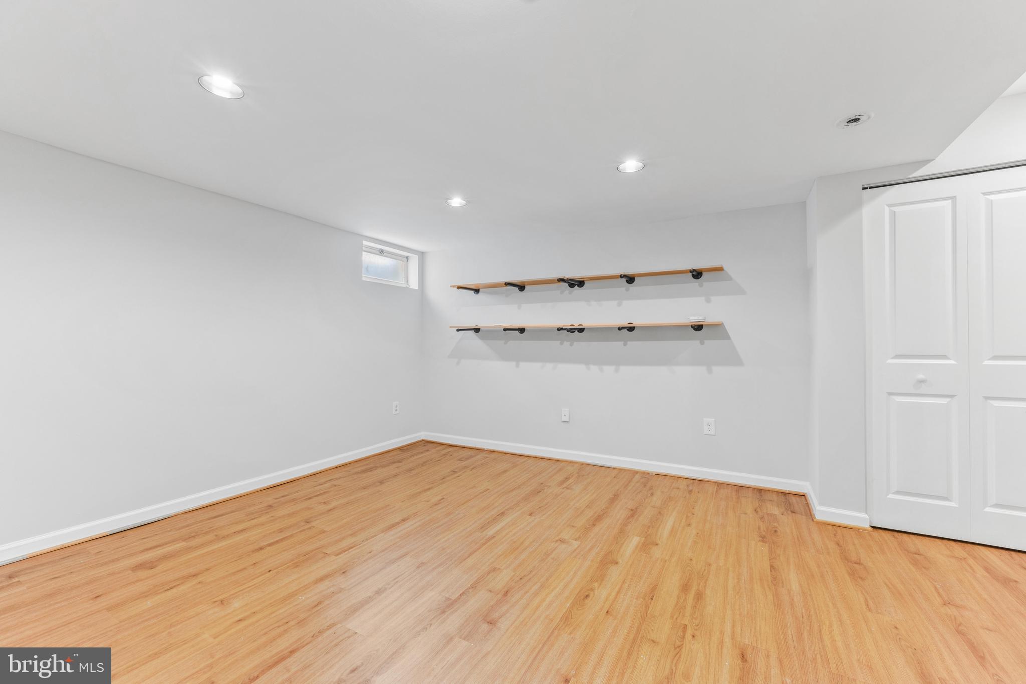 KNETTISHALL - Residential