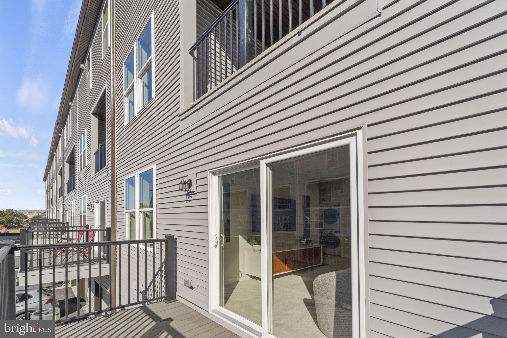 ASHBURN STATION - Residential