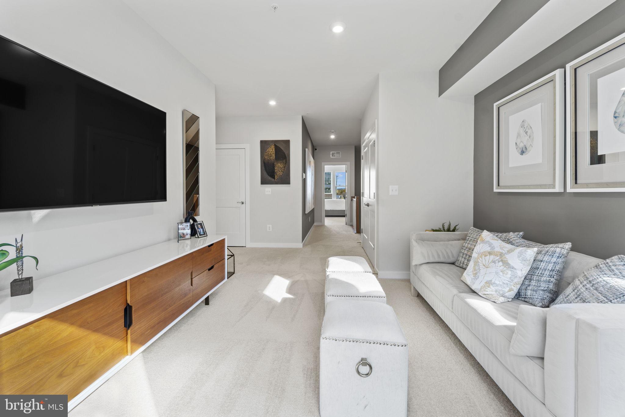 ASHBURN STATION - Residential