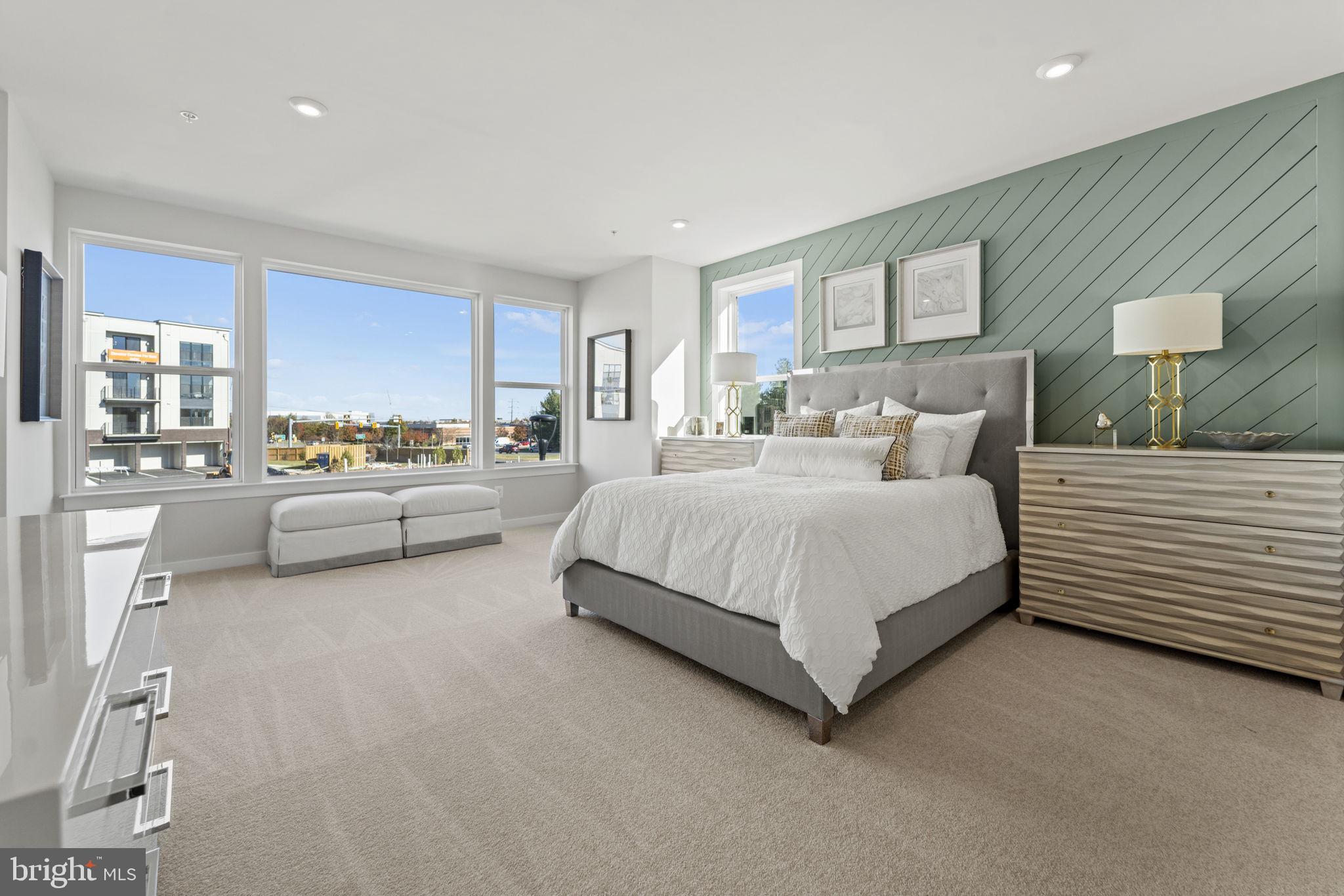 ASHBURN STATION - Residential