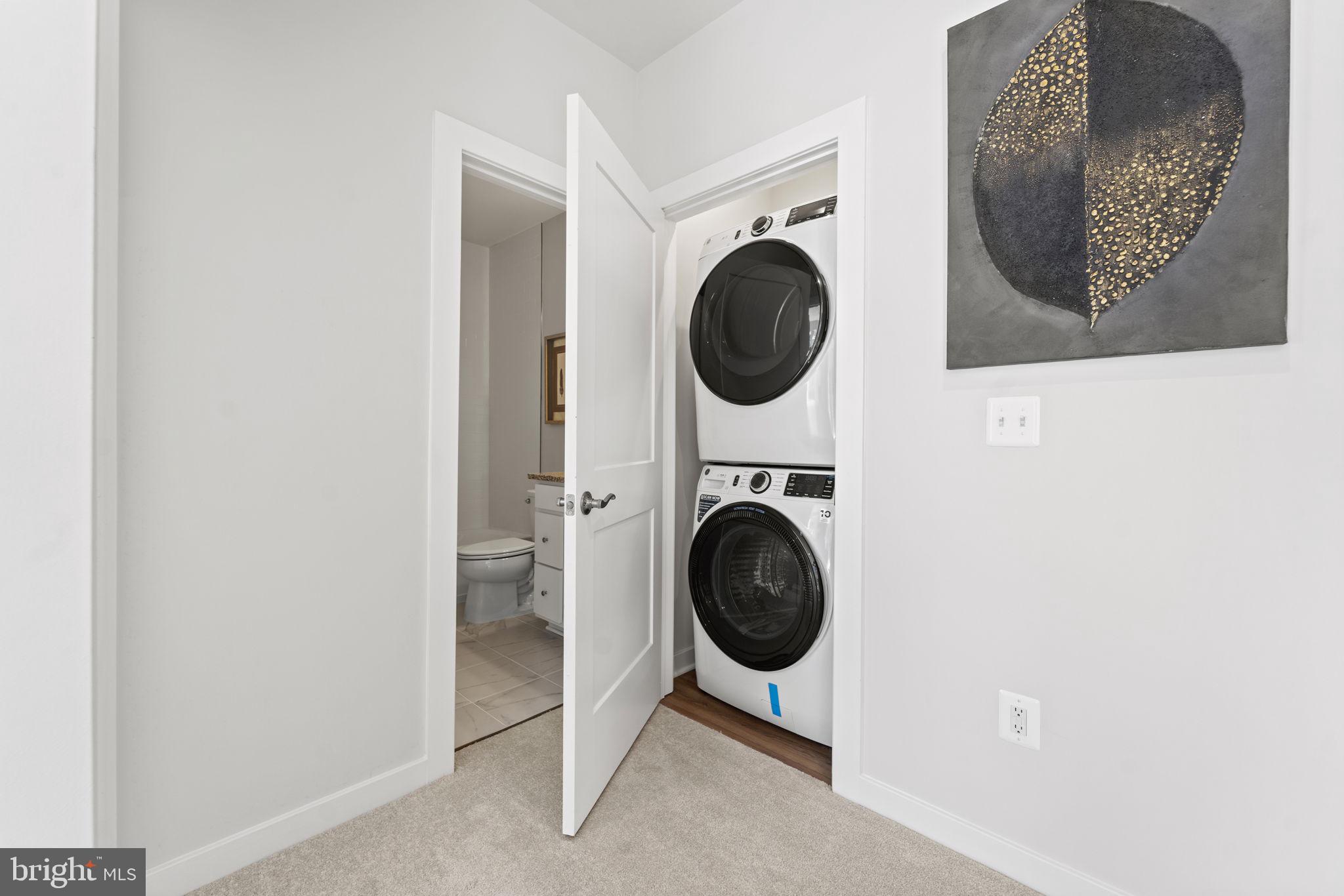 ASHBURN STATION - Residential