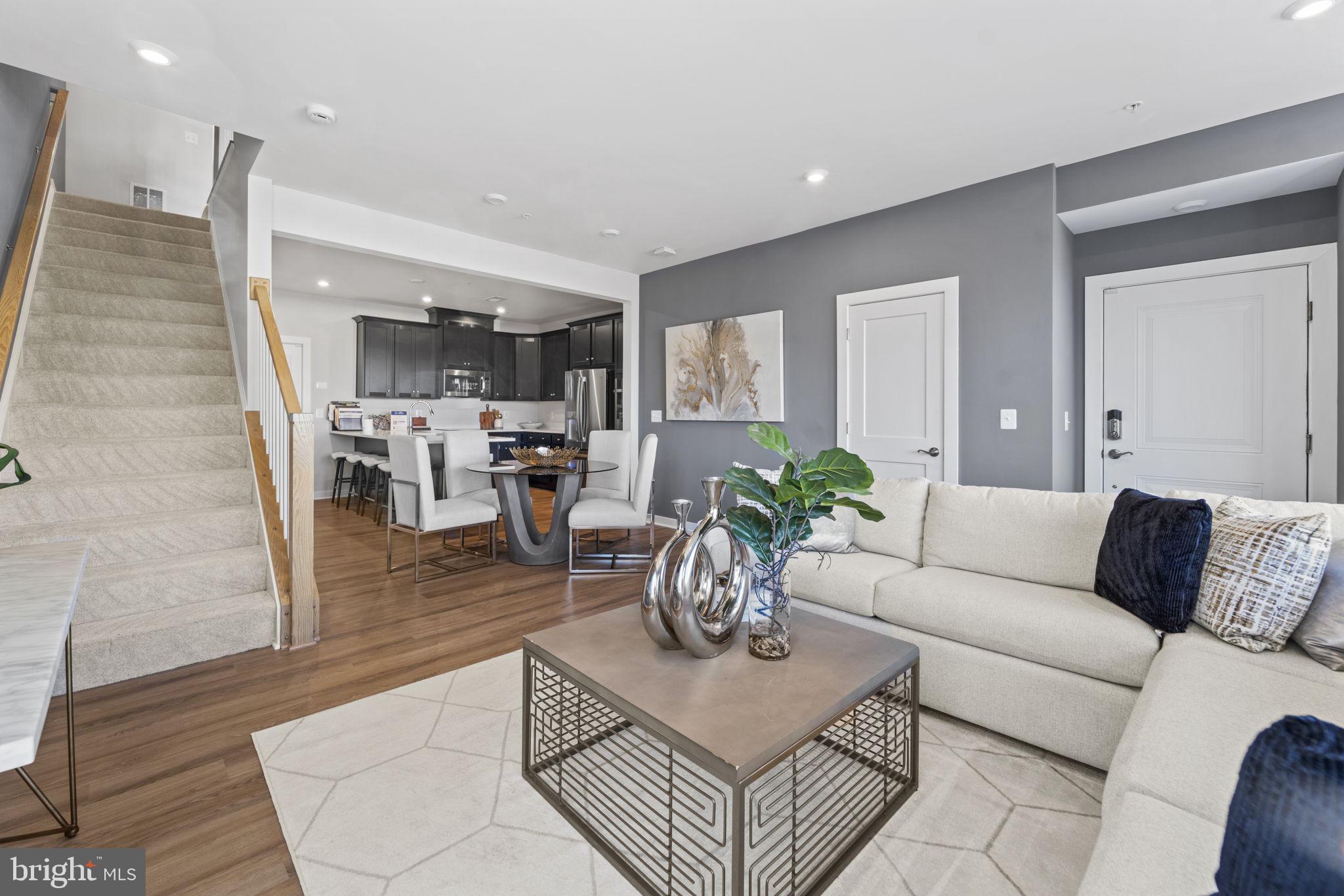 ASHBURN STATION - Residential