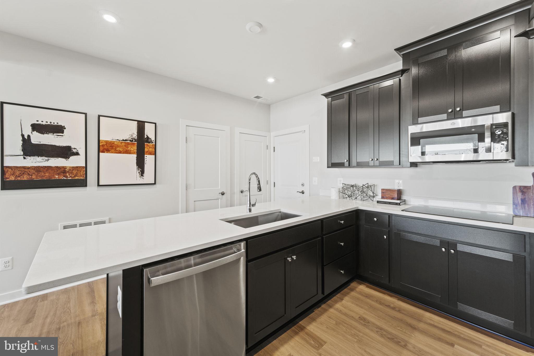 ASHBURN STATION - Residential