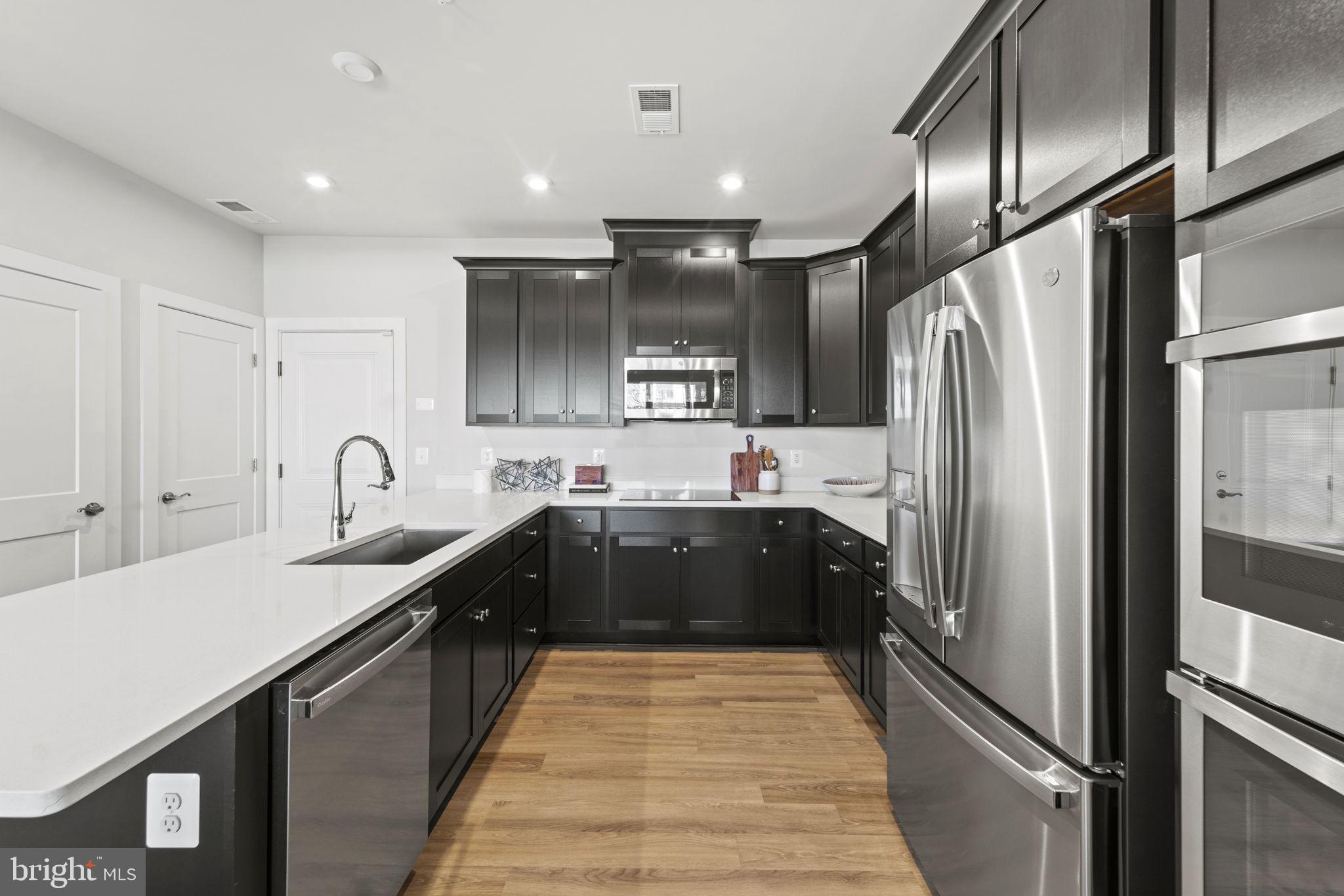 ASHBURN STATION - Residential