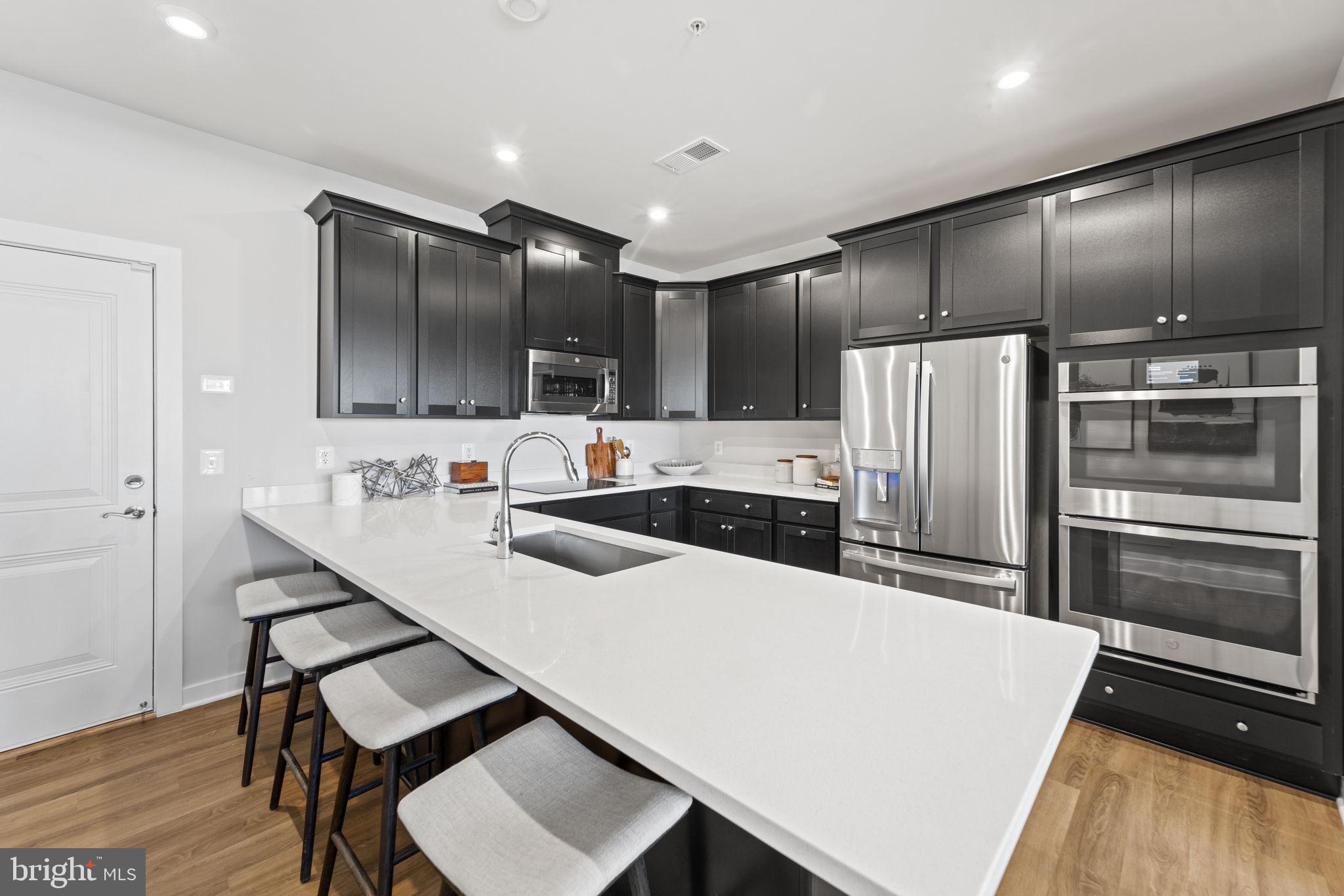 ASHBURN STATION - Residential