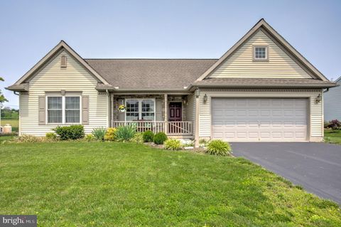 Photo of 31 Harvest Drive, EPHRATA, PA 17522 (MLS # PALA2070960)