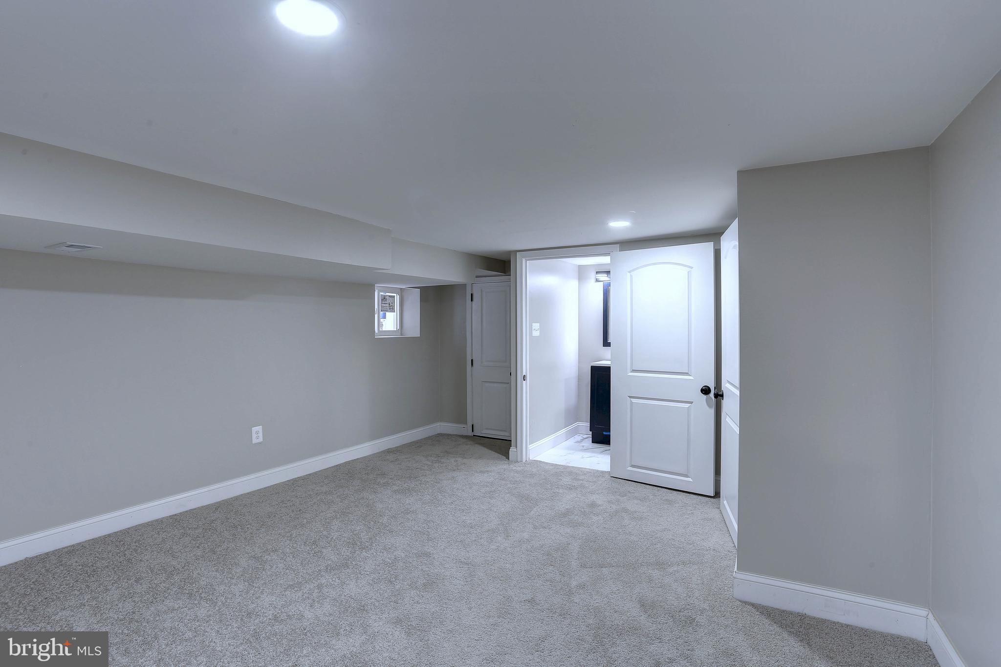 WINSTON GOVANS - Residential