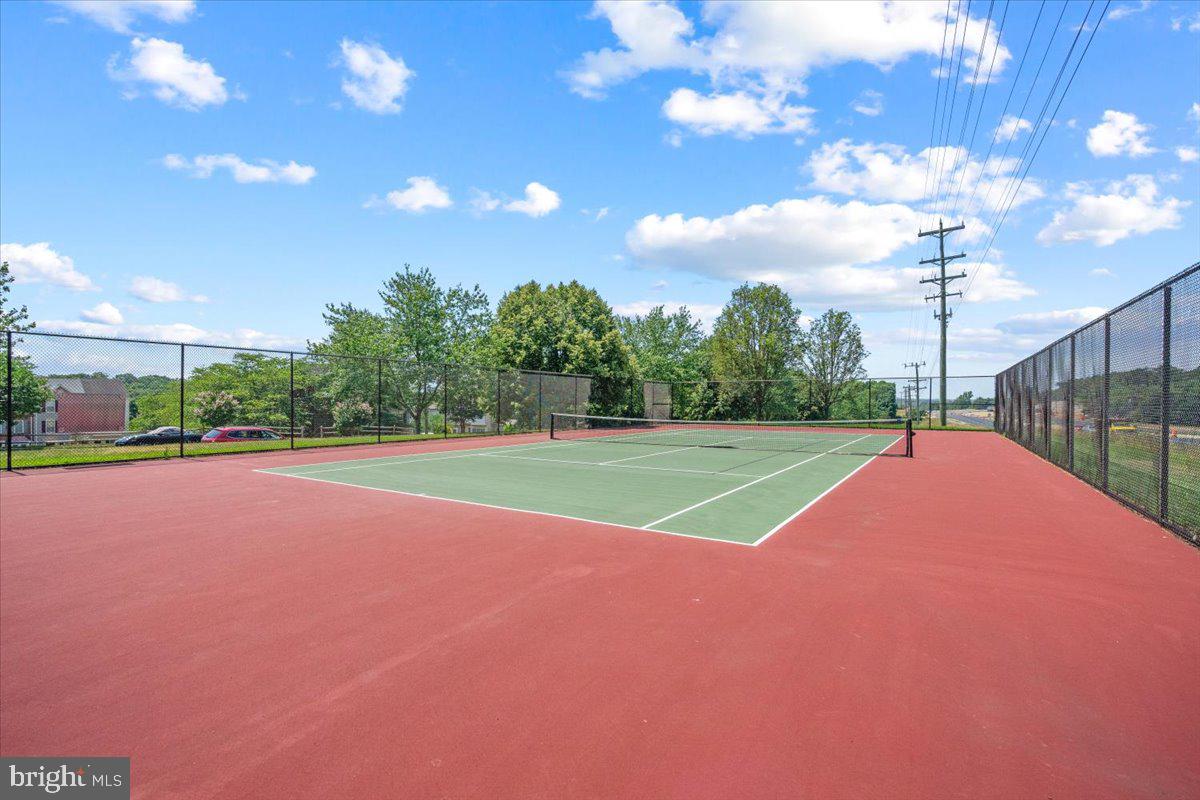 COMPTON VILLAGE - Residential