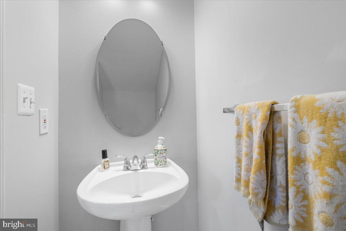 COMPTON VILLAGE - Residential