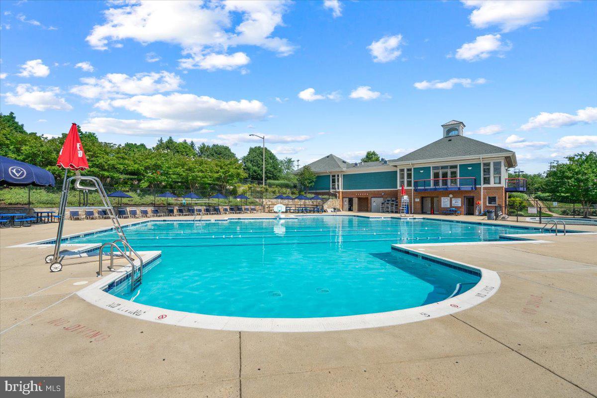 COMPTON VILLAGE - Residential