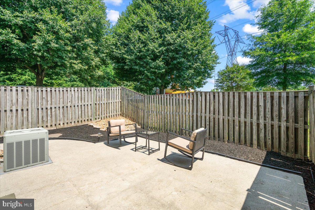 COMPTON VILLAGE - Residential