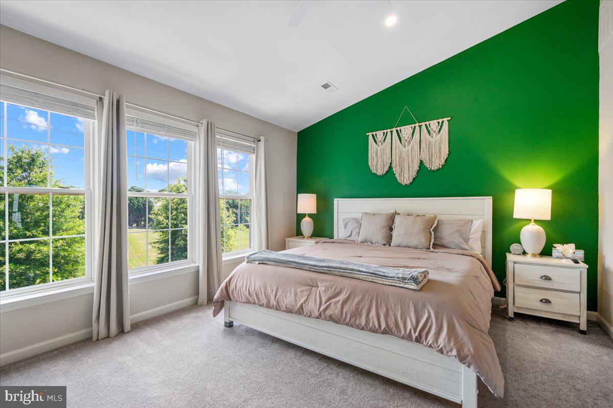 COMPTON VILLAGE - Residential