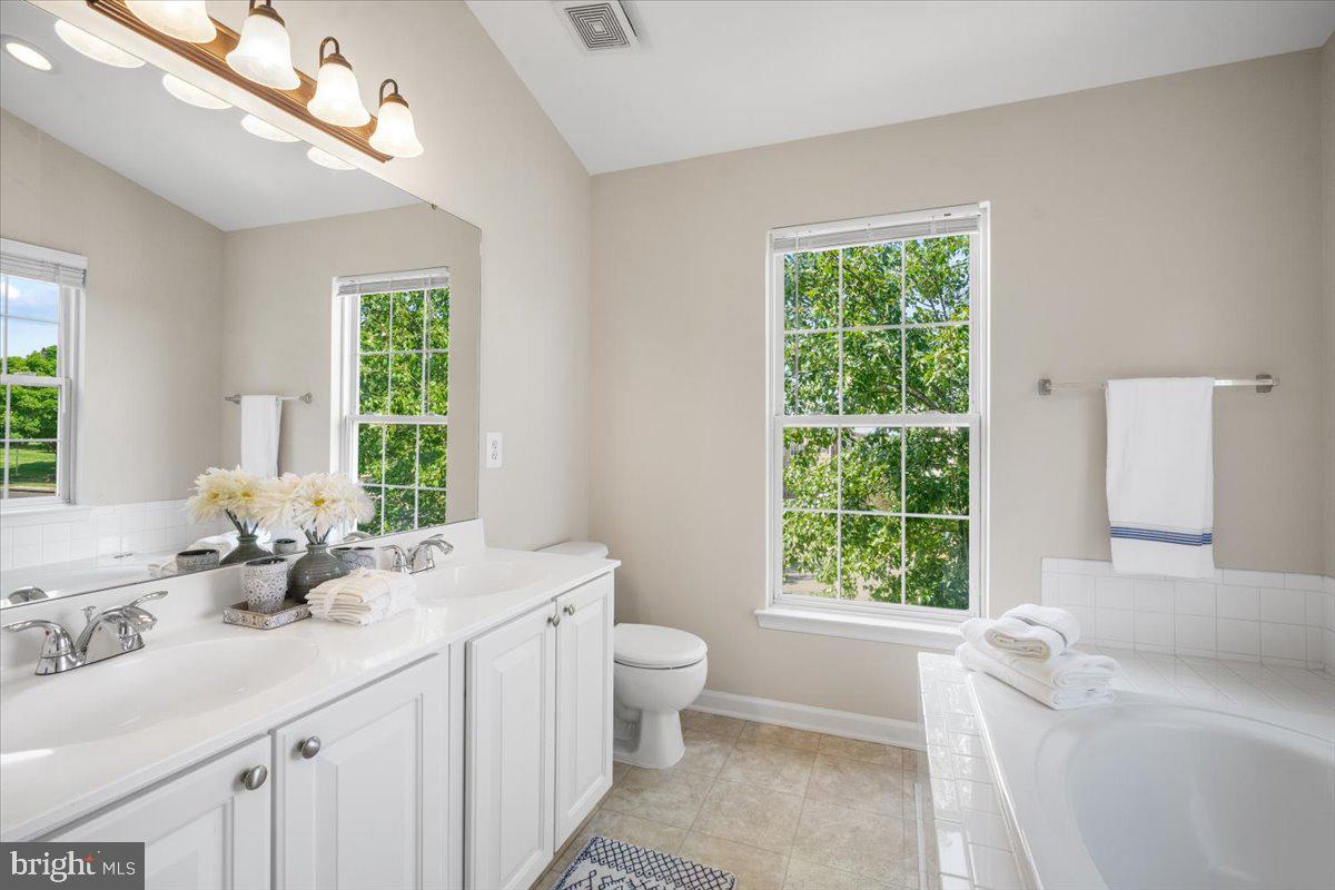 COMPTON VILLAGE - Residential