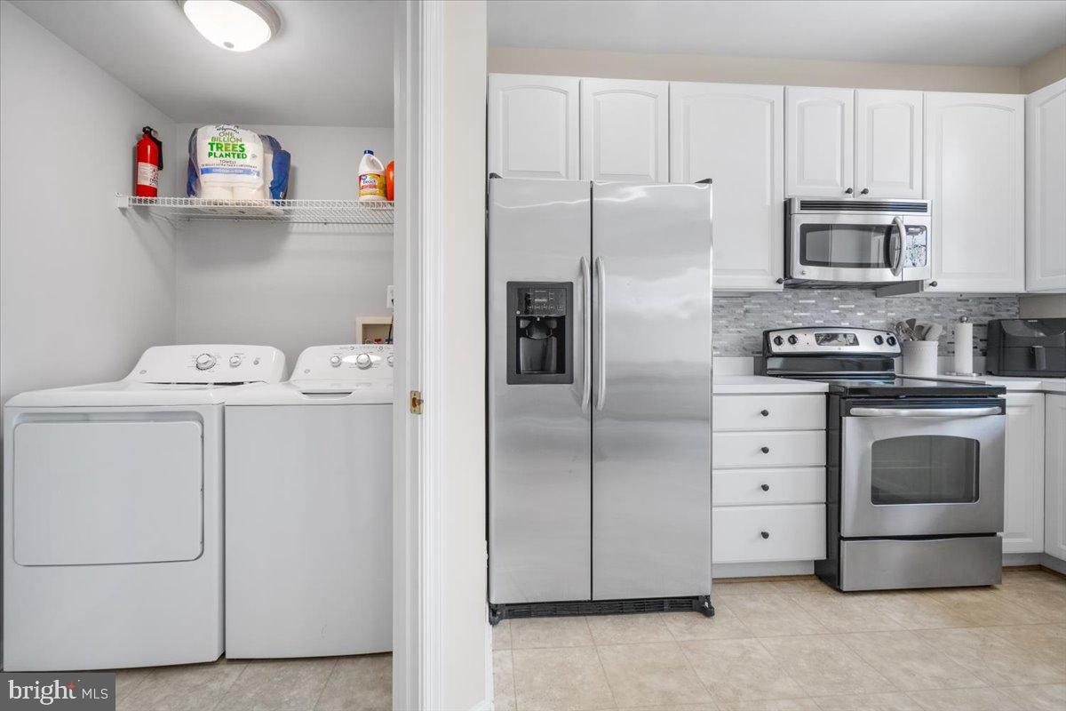 COMPTON VILLAGE - Residential