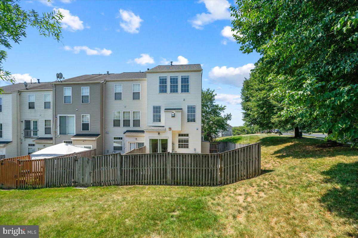 COMPTON VILLAGE - Residential