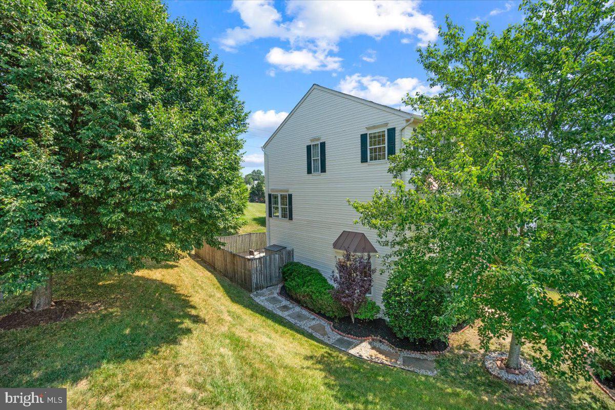 COMPTON VILLAGE - Residential