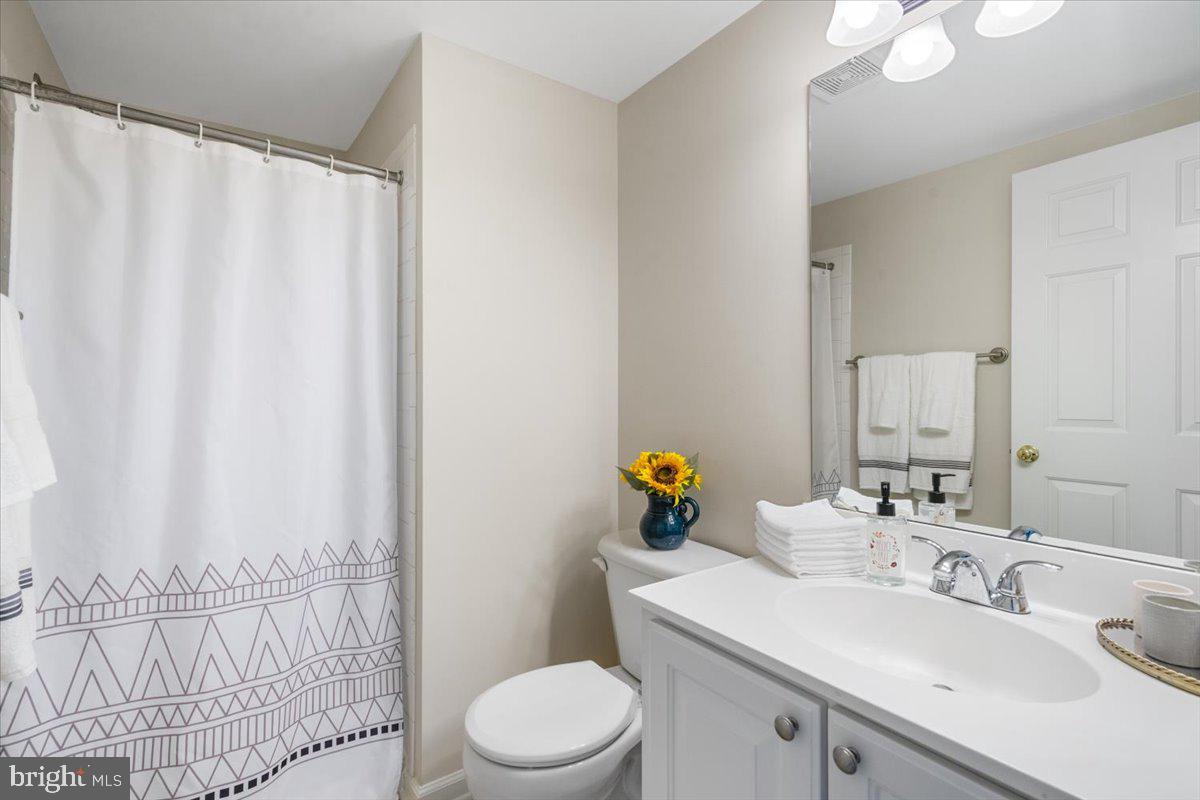 COMPTON VILLAGE - Residential