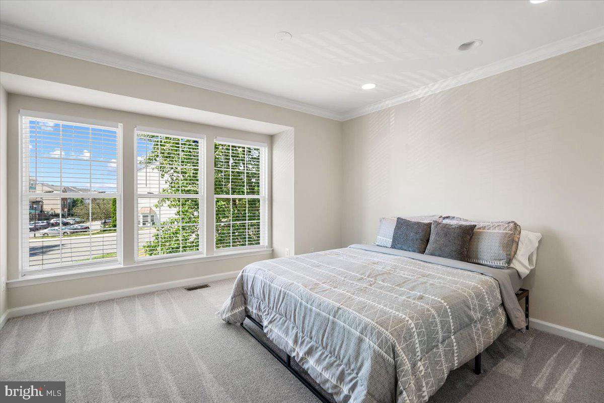 COMPTON VILLAGE - Residential