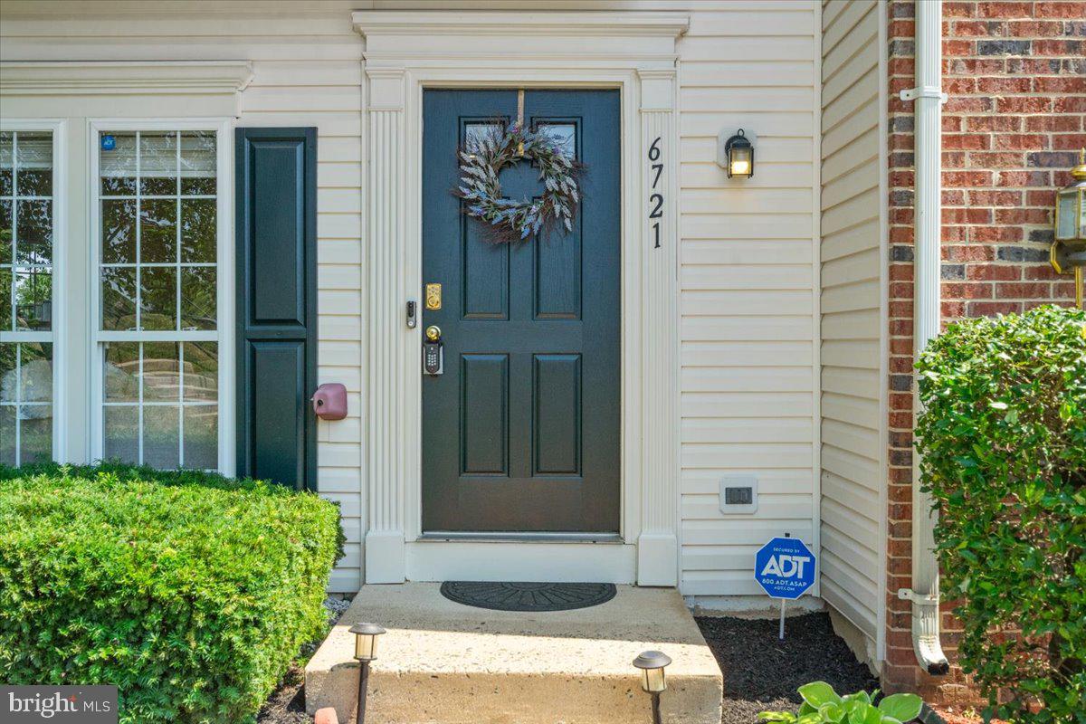 COMPTON VILLAGE - Residential