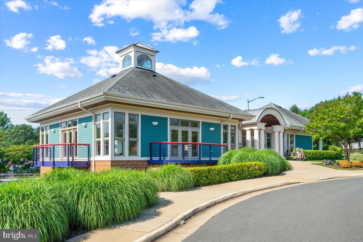 COMPTON VILLAGE - Residential