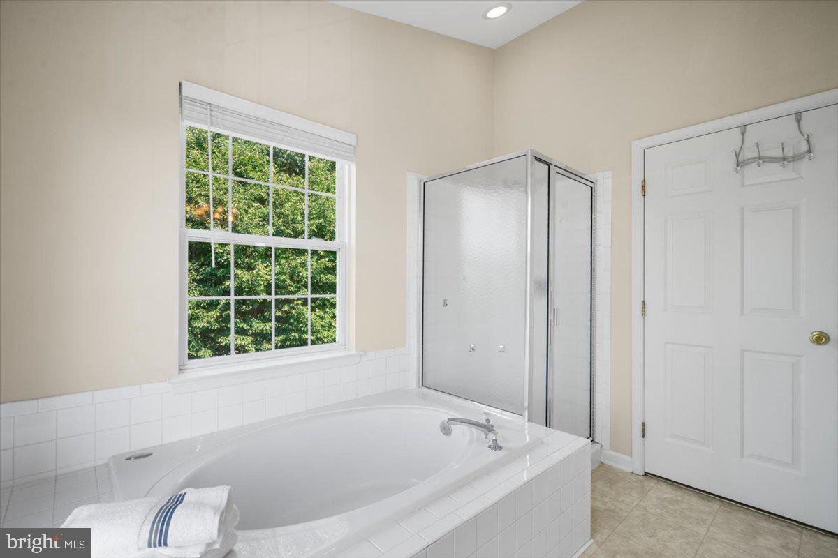 COMPTON VILLAGE - Residential