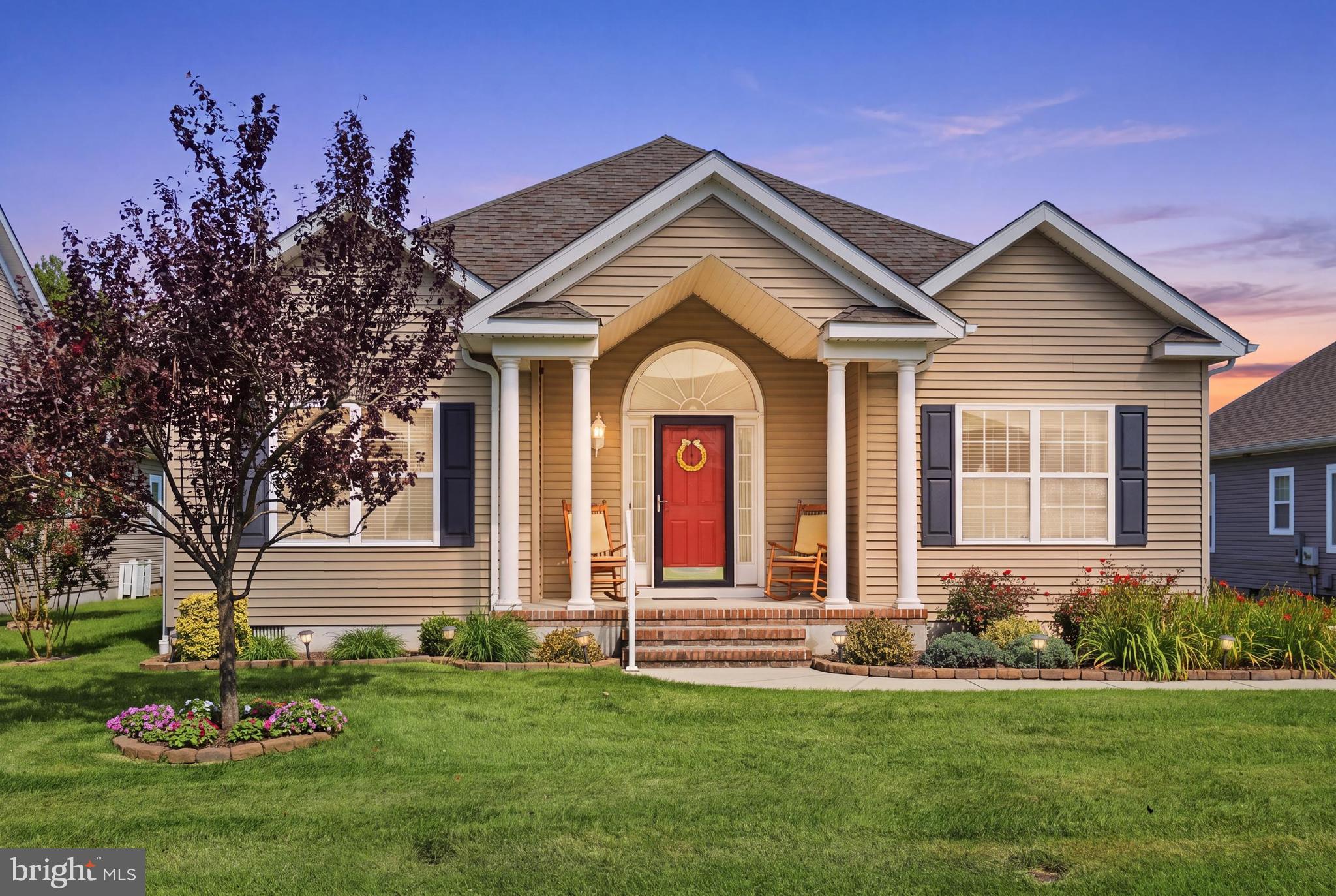 37 LITTLE BIRCH DRIVE