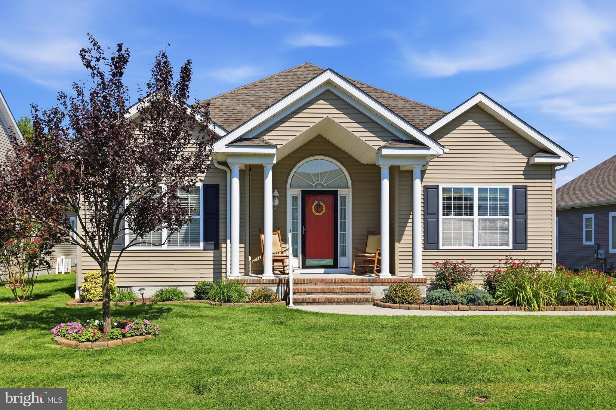 37 LITTLE BIRCH DRIVE